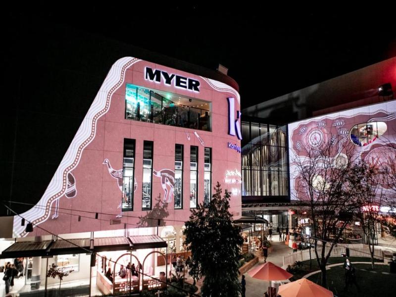 West deck facade on shopping centre